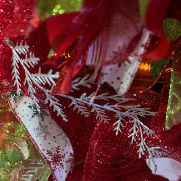 Handcrafted, beautiful Christmas wreath - Picture 3 of 4